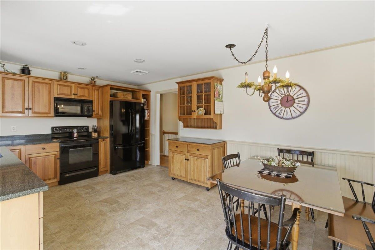 4 Stonehedge Drive Bennington, VT 05201 - Photo 15 of 37