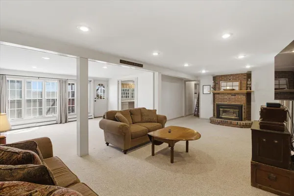 $525,000 | 4 Stonehedge Drive, Bennington, VT 05201