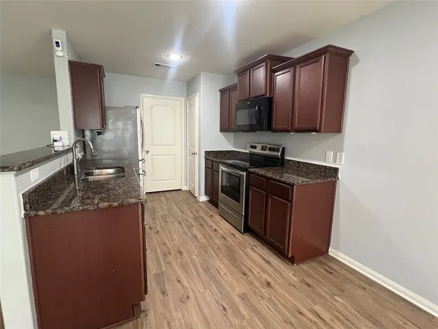 $2,000 | 5502 Rainbow Rd., Baytown, TX 77523