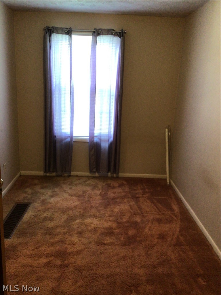 705 Mannering Road Eastlake, OH 44095 - Photo 10 of 16 Gallery Image 10