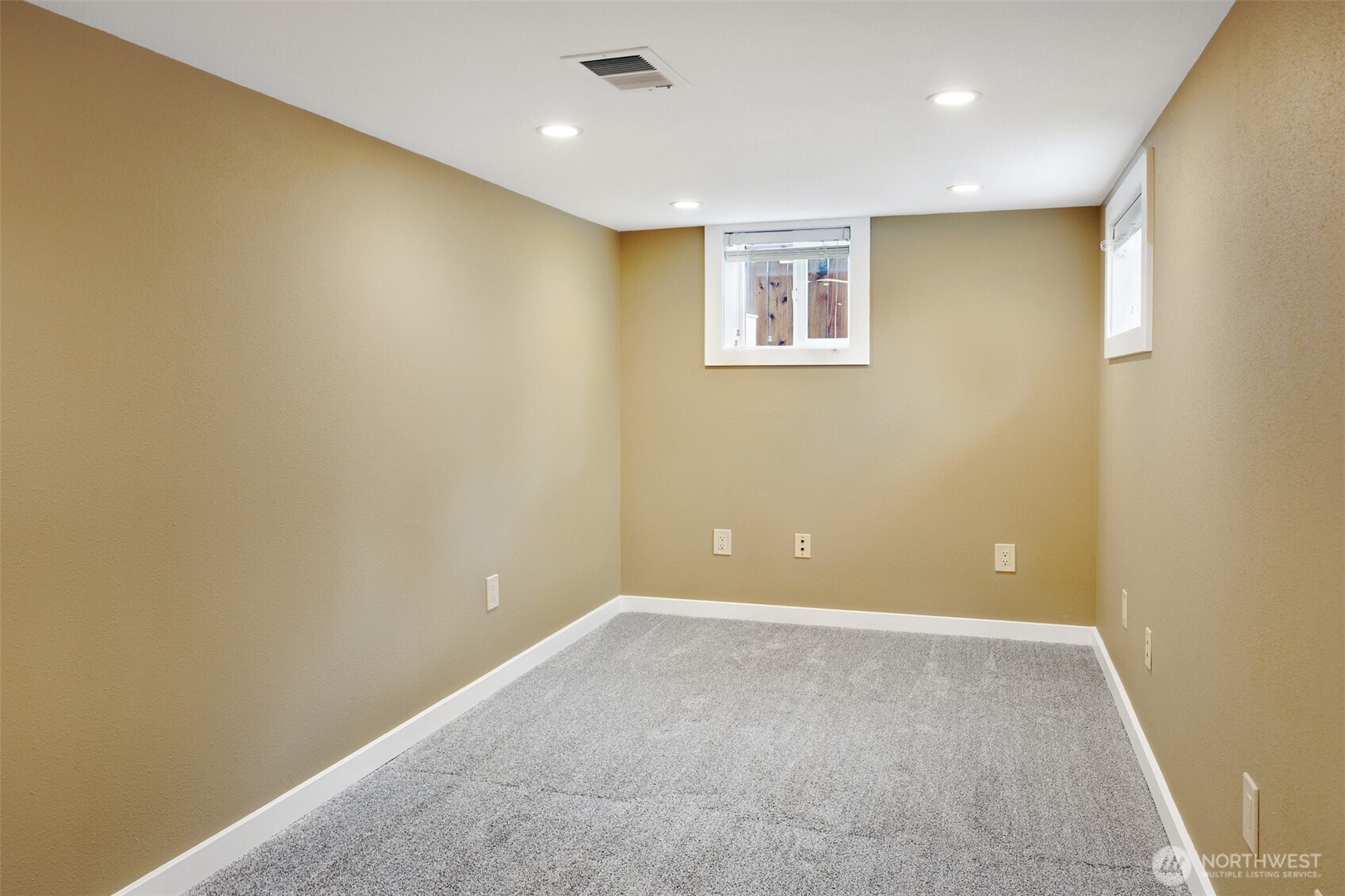 4634 Southwest Frontenac Street Seattle, WA 98136 - Photo 27 of 39