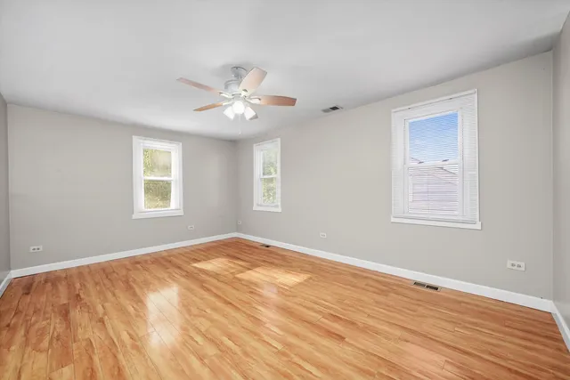 $2,350 | 2623 96th Place, Evergreen Park, IL 60805