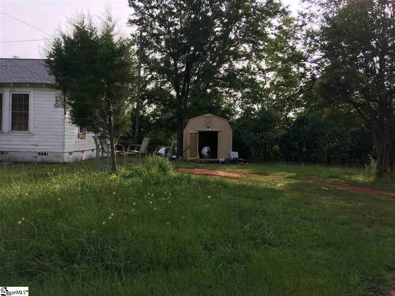 175 Quinn Road Wellford, SC 29385 - Photo 1 of 4 Gallery Image 1