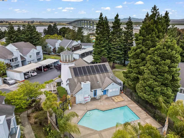 $229,000 | 405 Lighthouse Drive, Vallejo, CA 94590