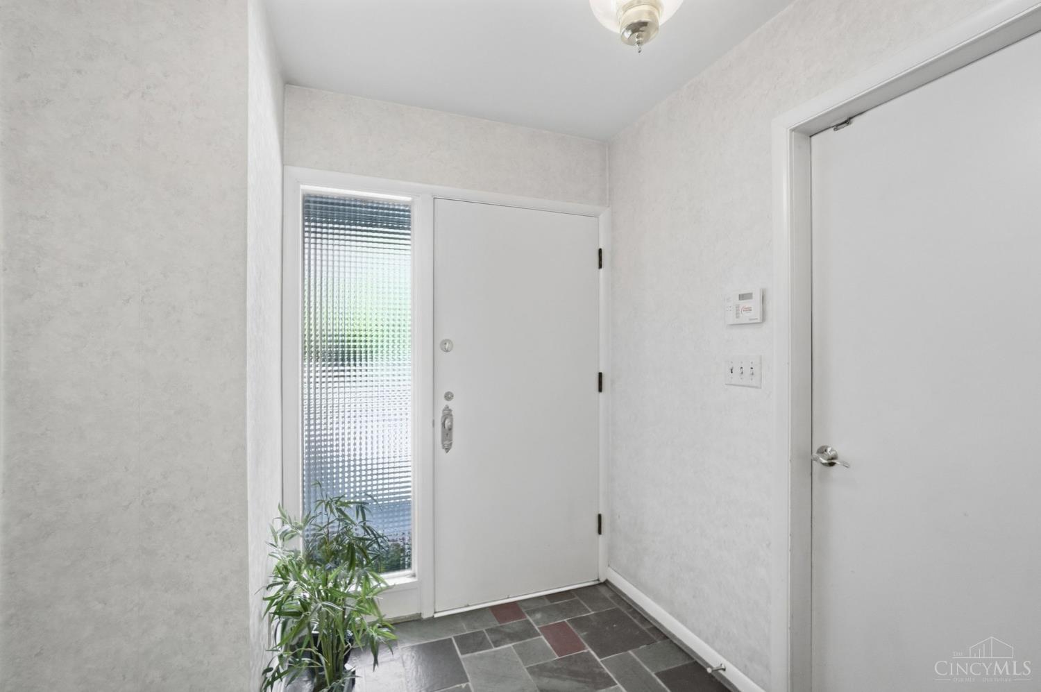 410 Compton Road Wyoming, OH 45215 - Photo 34 of 47 Gallery Image 34
