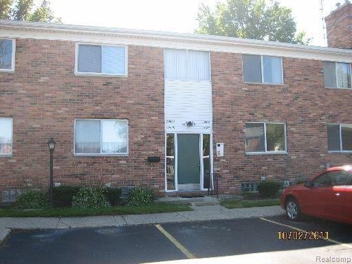 29622 Hoover Road Warren, MI 48093 - Photo 1 of 9 Front