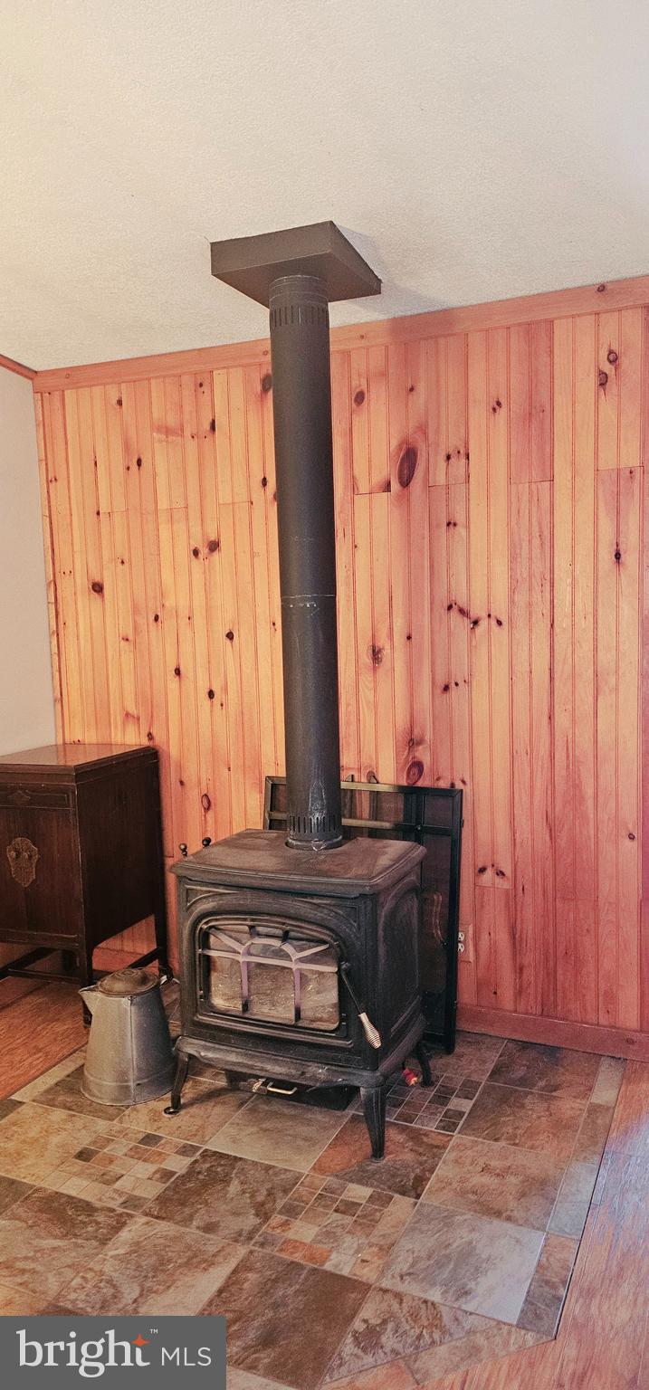 2 Dare Avenue Heislerville, NJ 08324 - Photo 15 of 22 a living room with furniture