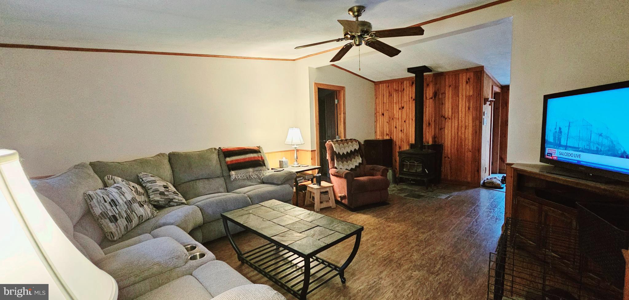2 Dare Avenue Heislerville, NJ 08324 - Photo 9 of 22 a living room with furniture and a flat screen tv