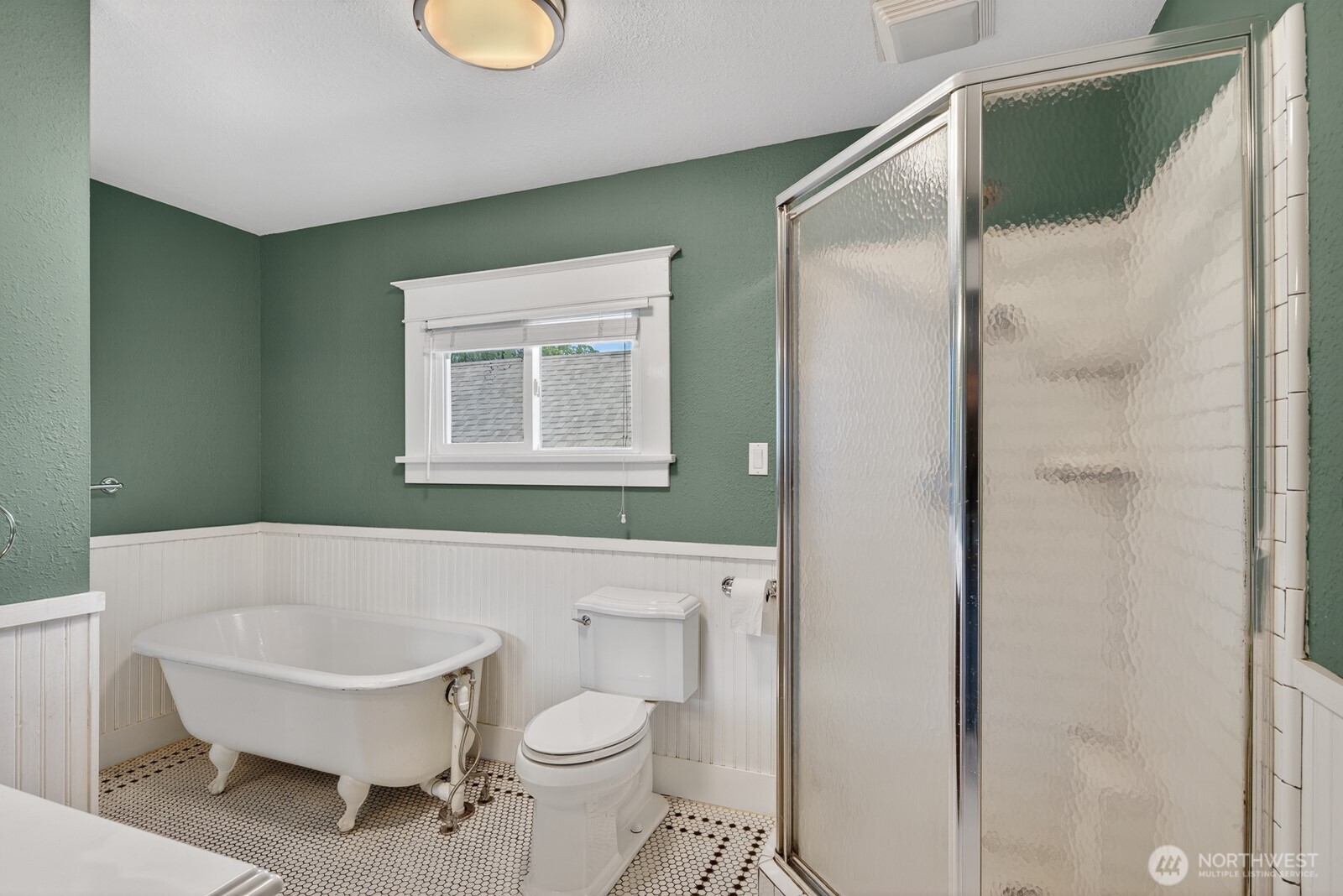 1825 Rucker Avenue Everett, WA 98201 - Photo 25 of 40