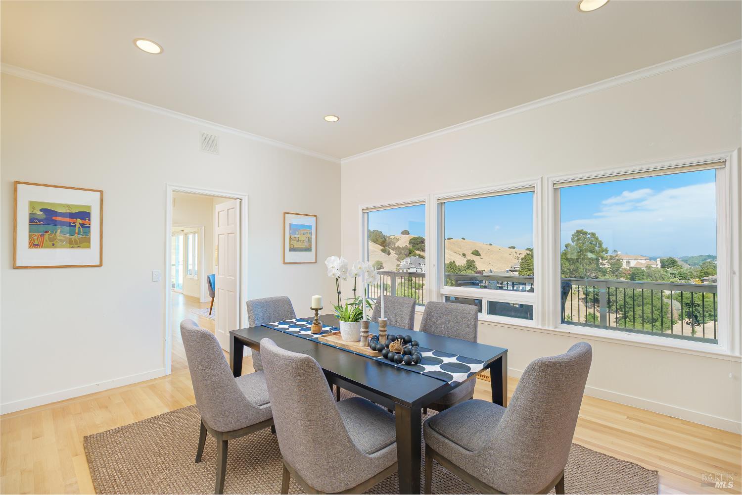 15 Ravine Way Novato, CA 94947 - Photo 10 of 48 Dining room