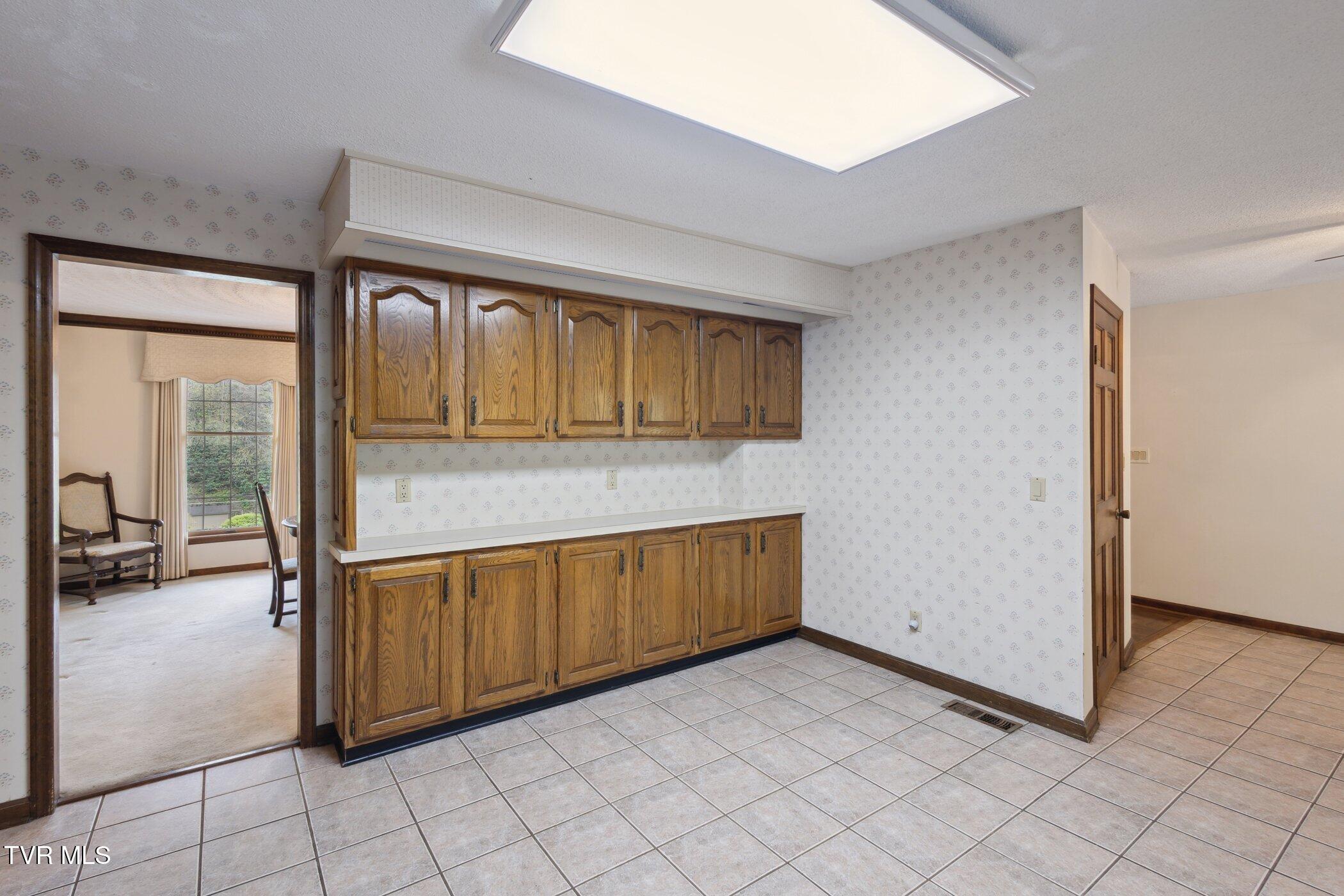 5268 Riverside Drive Raven, VA 24639 - Photo 18 of 48 5268-Riverside-Dr-Raven-VA-24639-WindowS