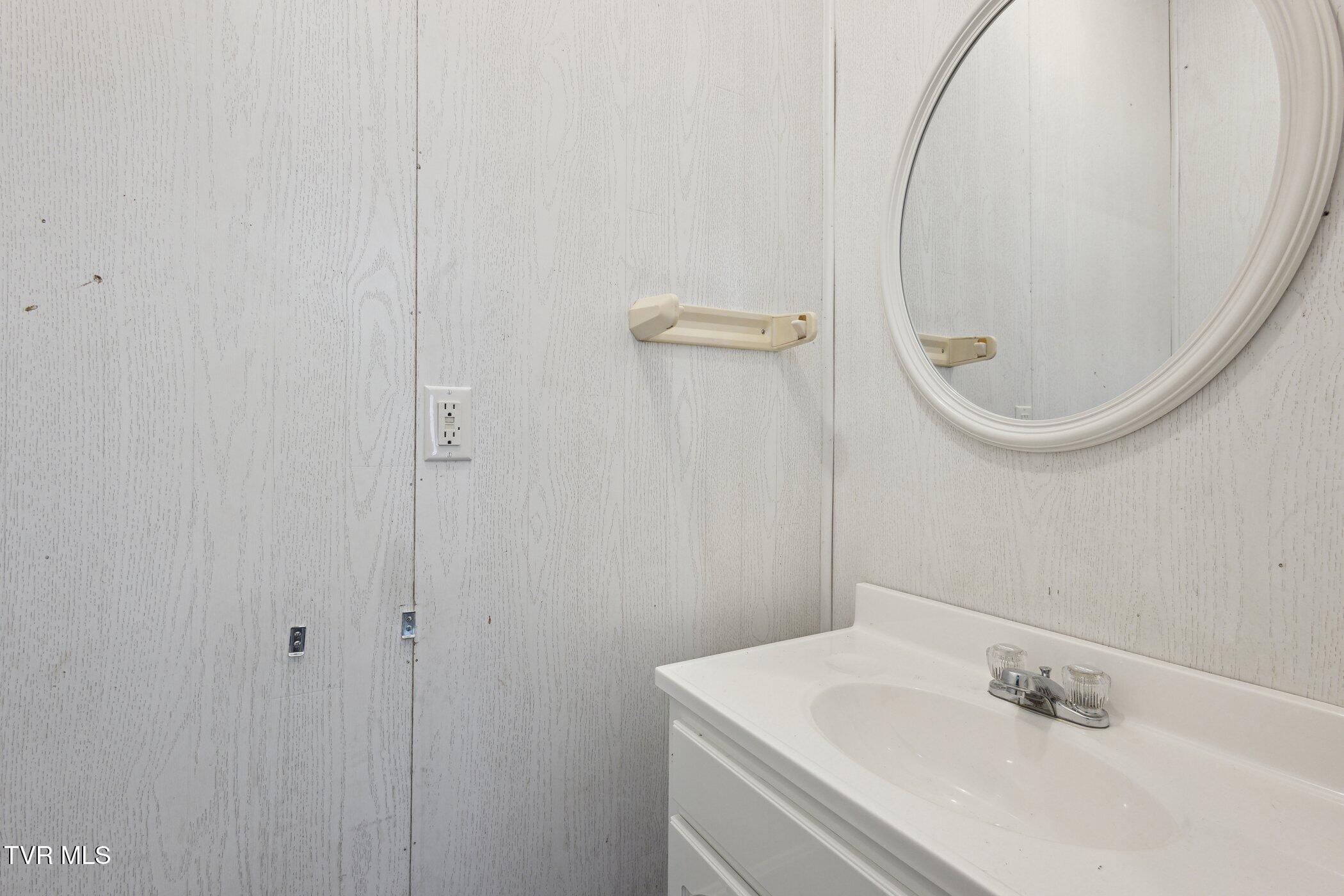 5268 Riverside Drive Raven, VA 24639 - Photo 46 of 48 5268-Riverside-Dr-Raven-VA-24639-WindowS