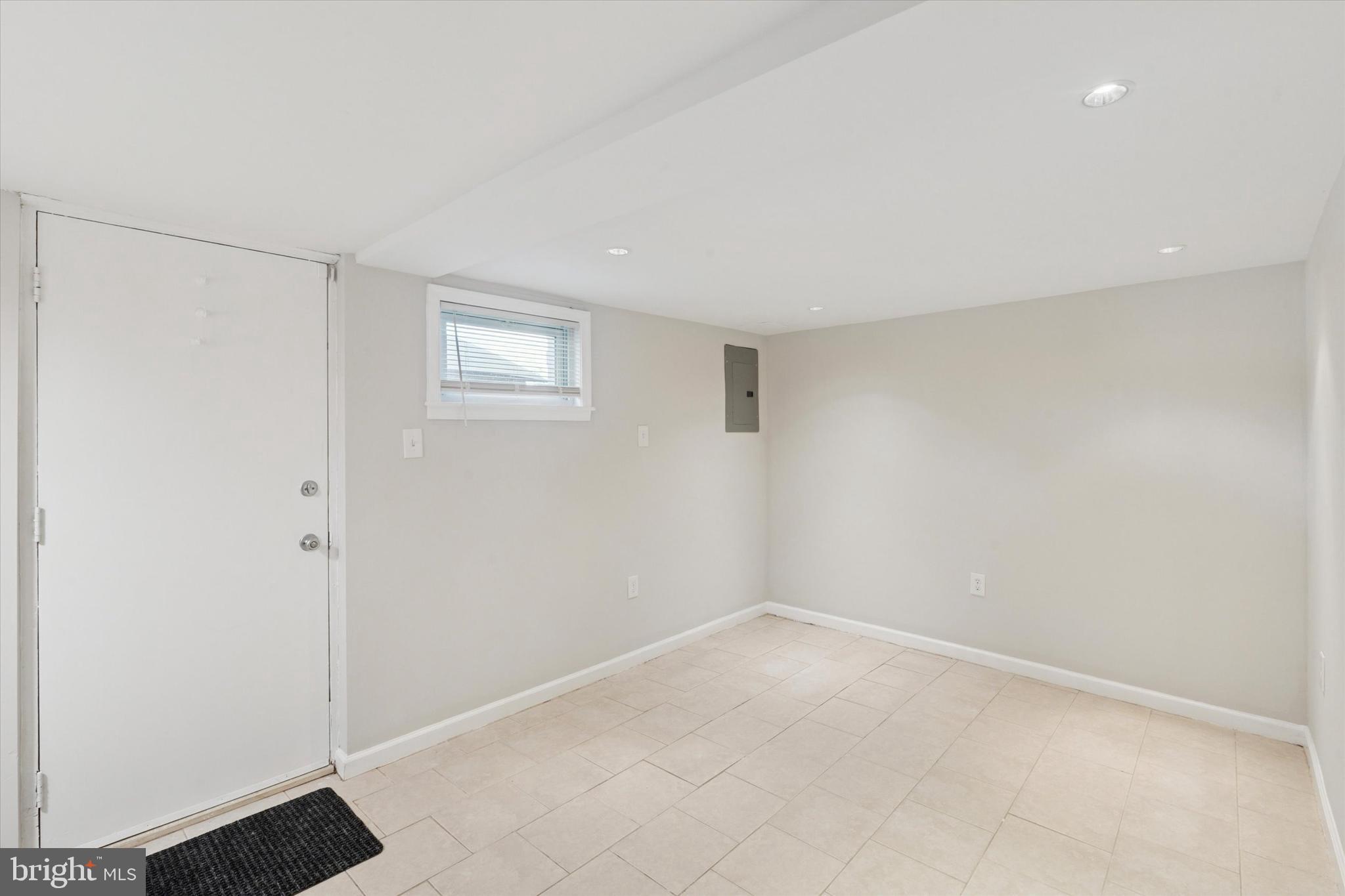 12218 Aster Road Philadelphia, PA 19154 - Photo 23 of 25 a view of an empty room