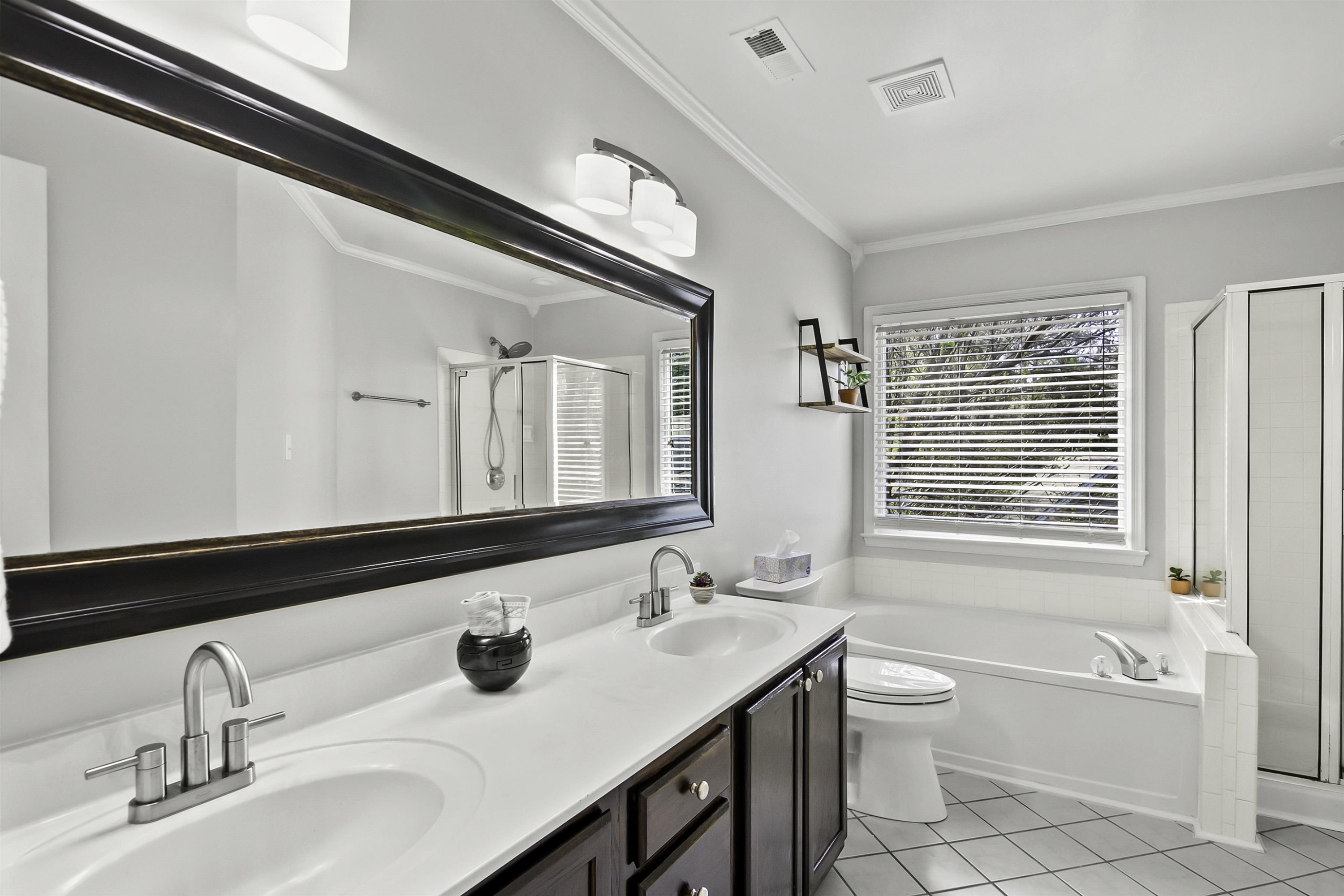 12201 Queensbridge Court Raleigh, NC 27613 - Photo 19 of 29 Primary Bath