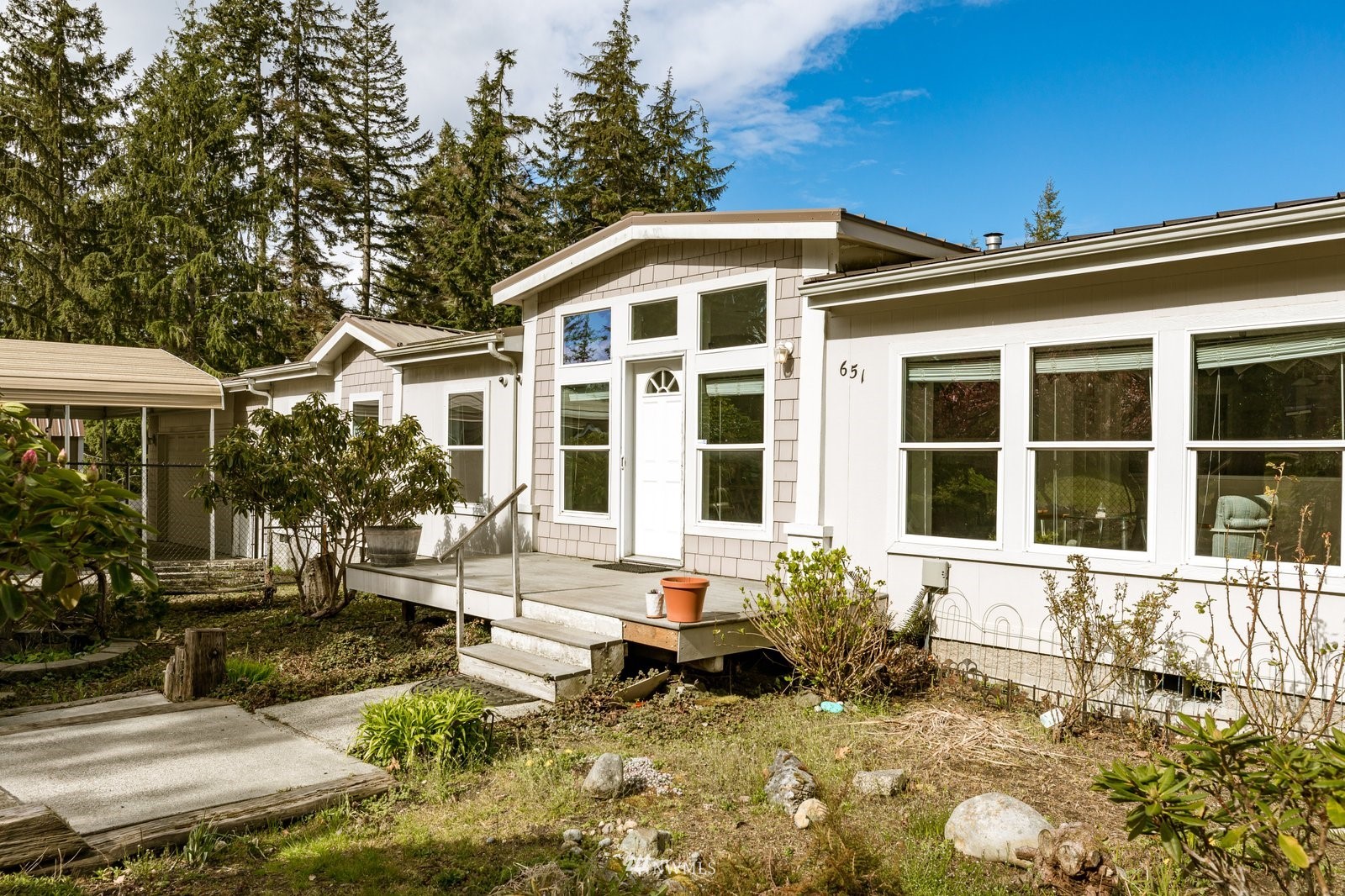 651 Pilchuck Road Greenbank, WA 98253 - Photo 6 of 40 Gallery Image 6