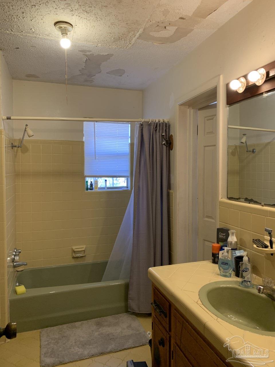 14810 Innerarity Point Road Pensacola, FL 32507 - Photo 22 of 35 Gallery Image 22