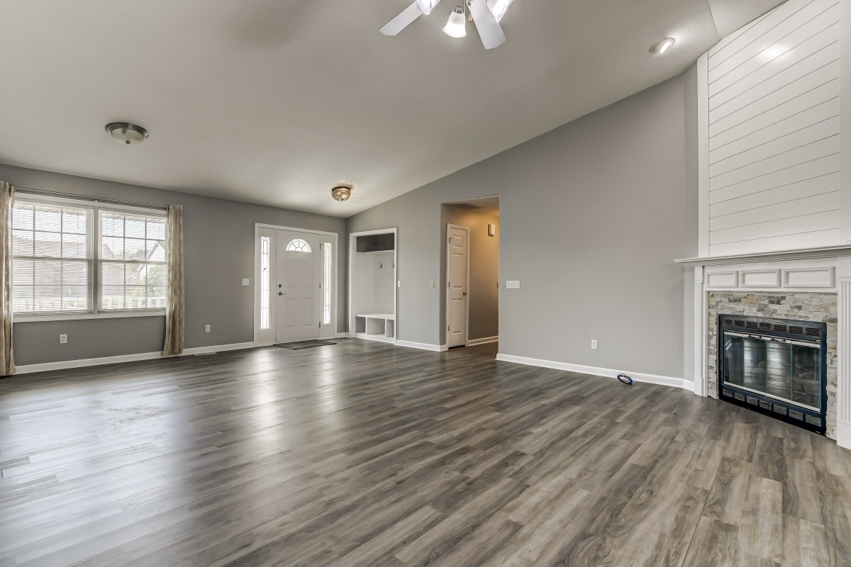 7100 Preston Drive Springfield, IL 62711 - Photo 5 of 33