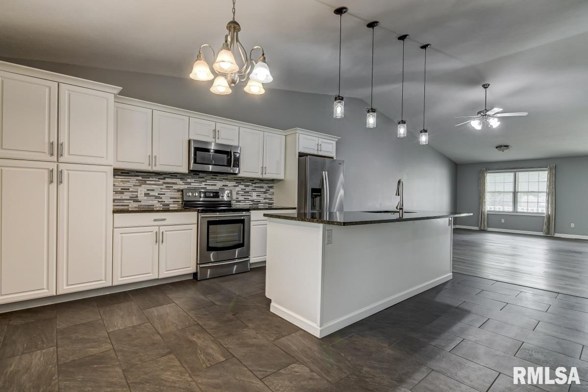 7100 Preston Drive Springfield, IL 62711 - Photo 10 of 33