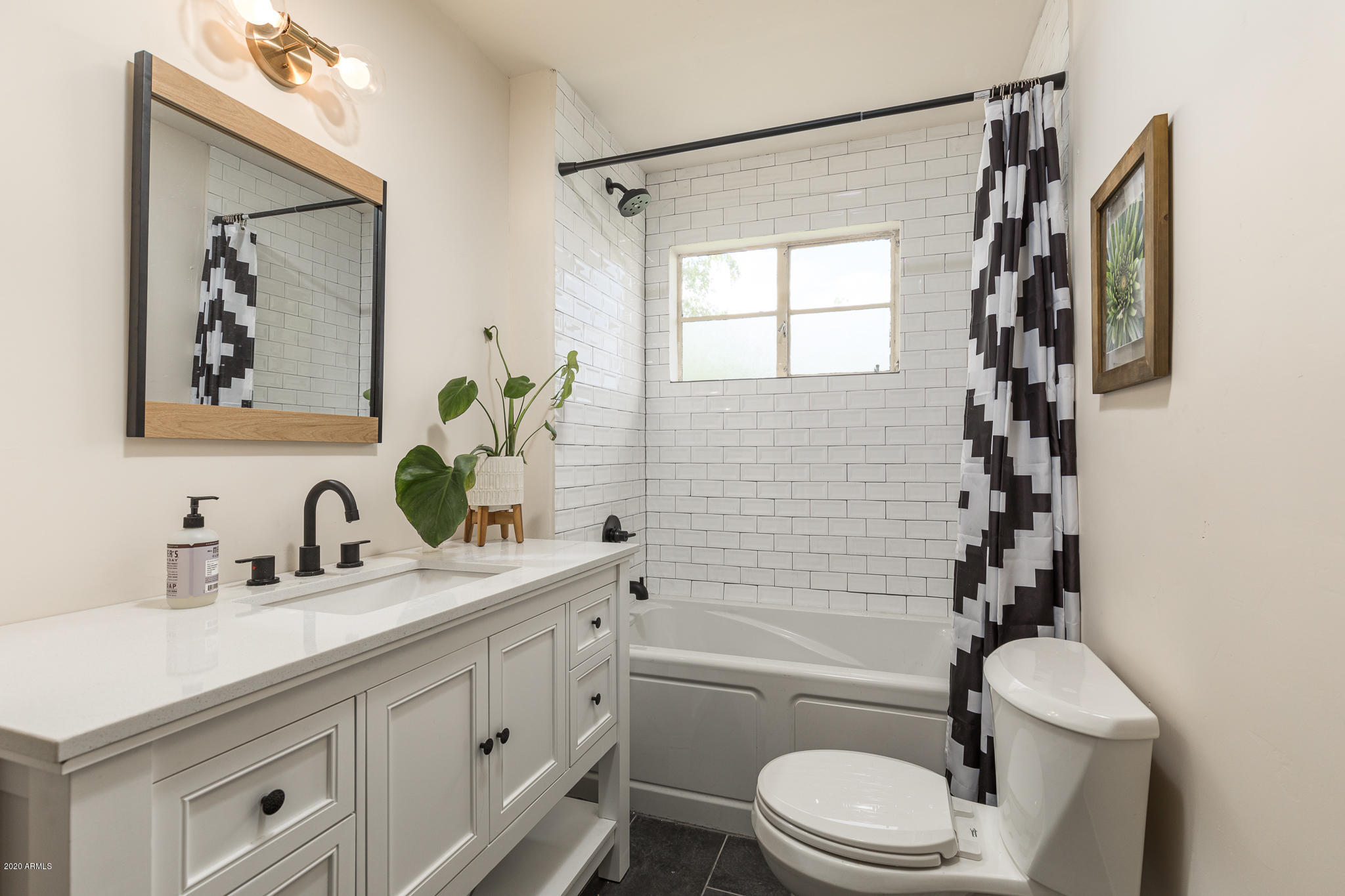 901 East Rovey Avenue Phoenix, AZ 85014 - Photo 19 of 28 Remodeled hall bathroom