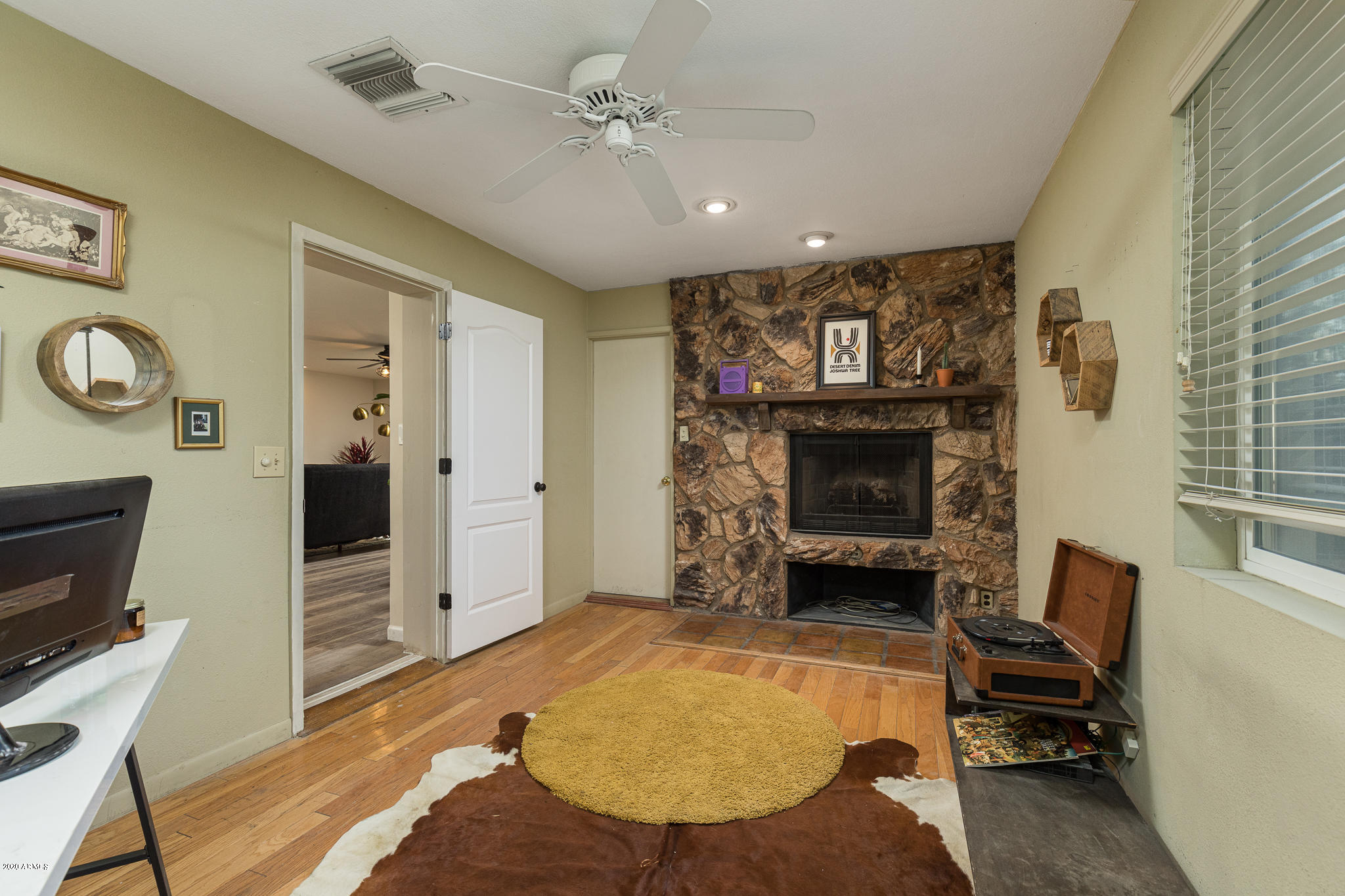 901 East Rovey Avenue Phoenix, AZ 85014 - Photo 20 of 28 Den/office with gas fireplace