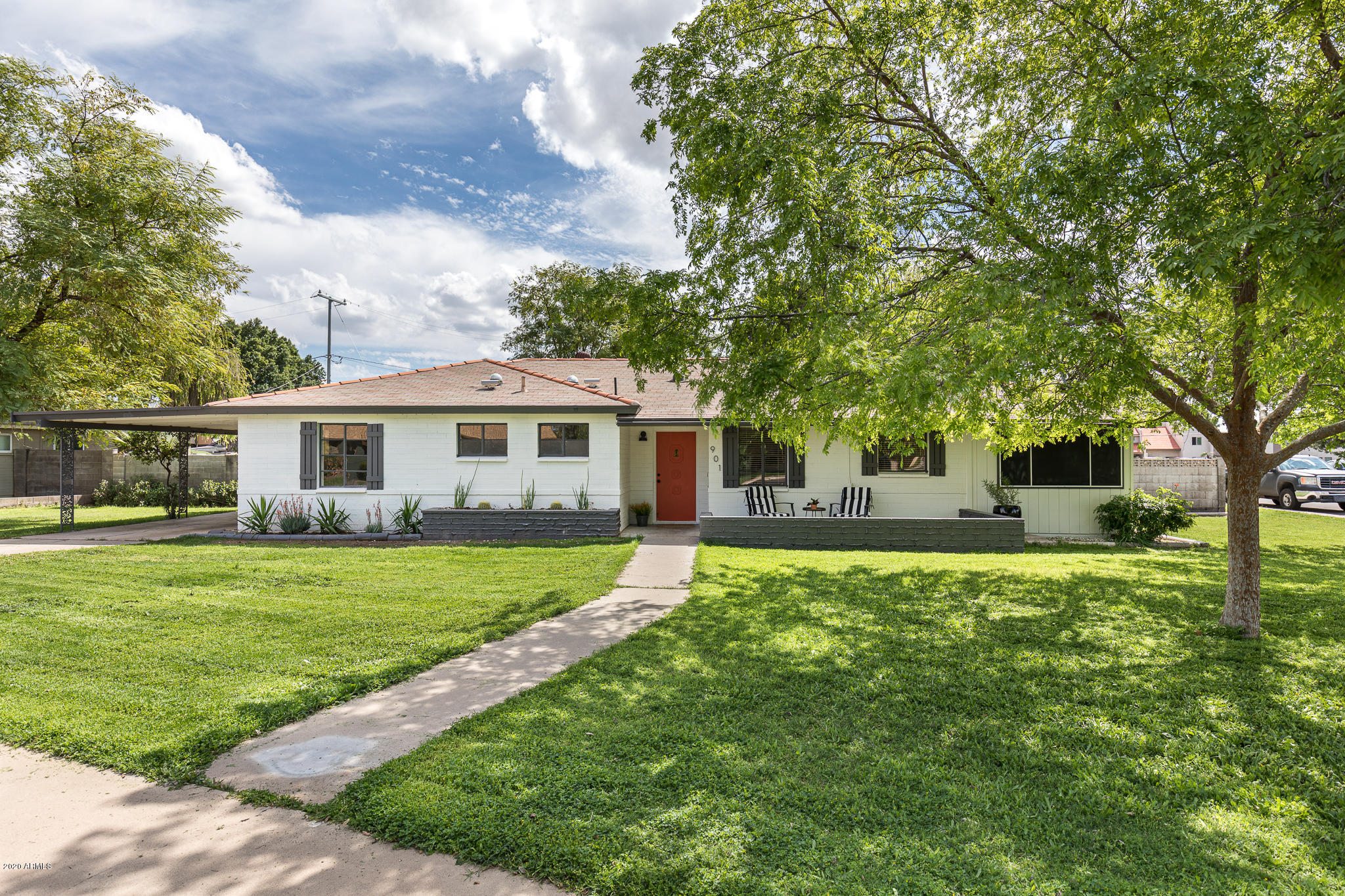 901 East Rovey Avenue Phoenix, AZ 85014 - Photo 2 of 28 Curb appeal + pride of ownership