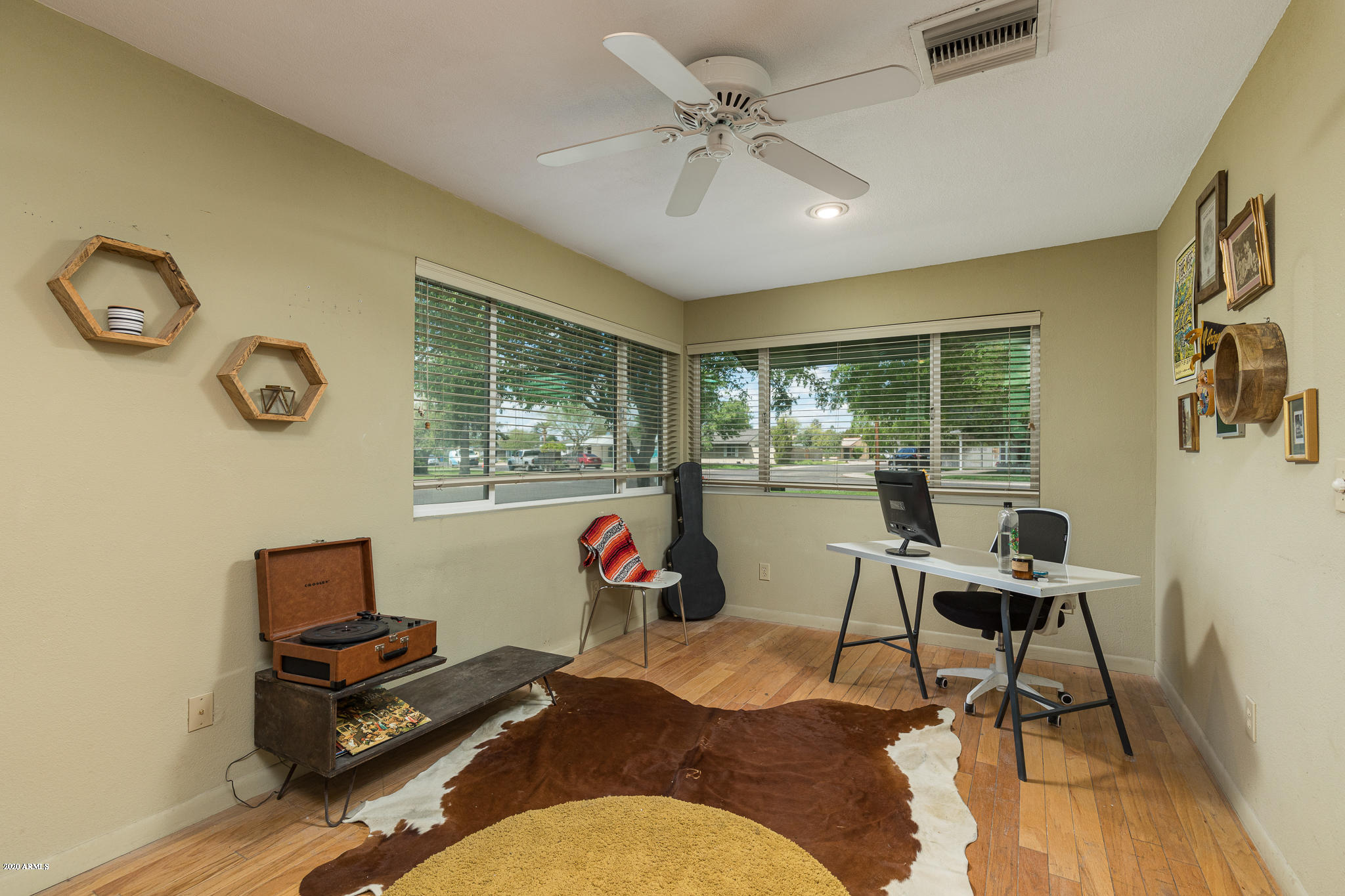 901 East Rovey Avenue Phoenix, AZ 85014 - Photo 21 of 28 Split den/office with wood floors