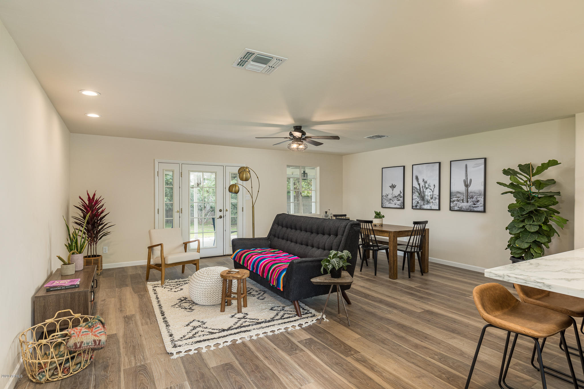 901 East Rovey Avenue Phoenix, AZ 85014 - Photo 9 of 28 Living room + dining room