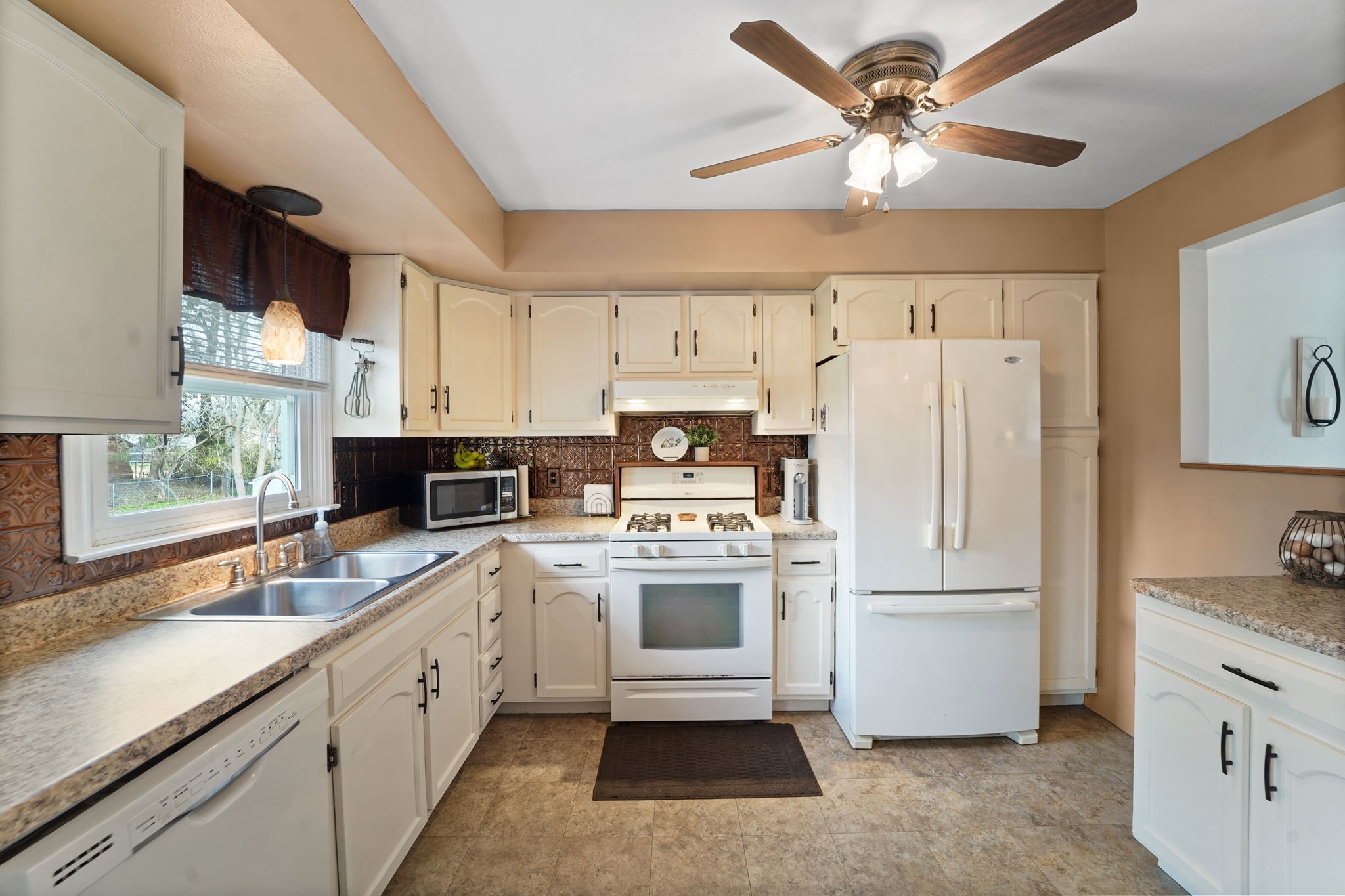 7 Davis Road Binghamton, NY 13901 - Photo 16 of 39