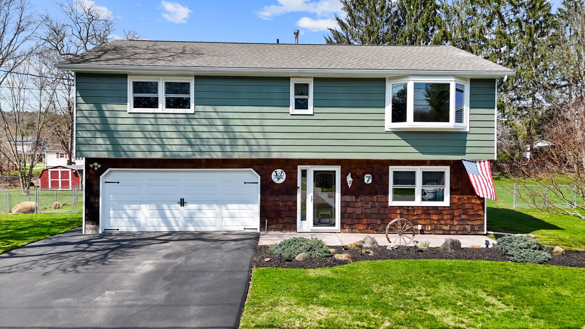 7 Davis Road Binghamton, NY 13901 - Photo 3 of 39