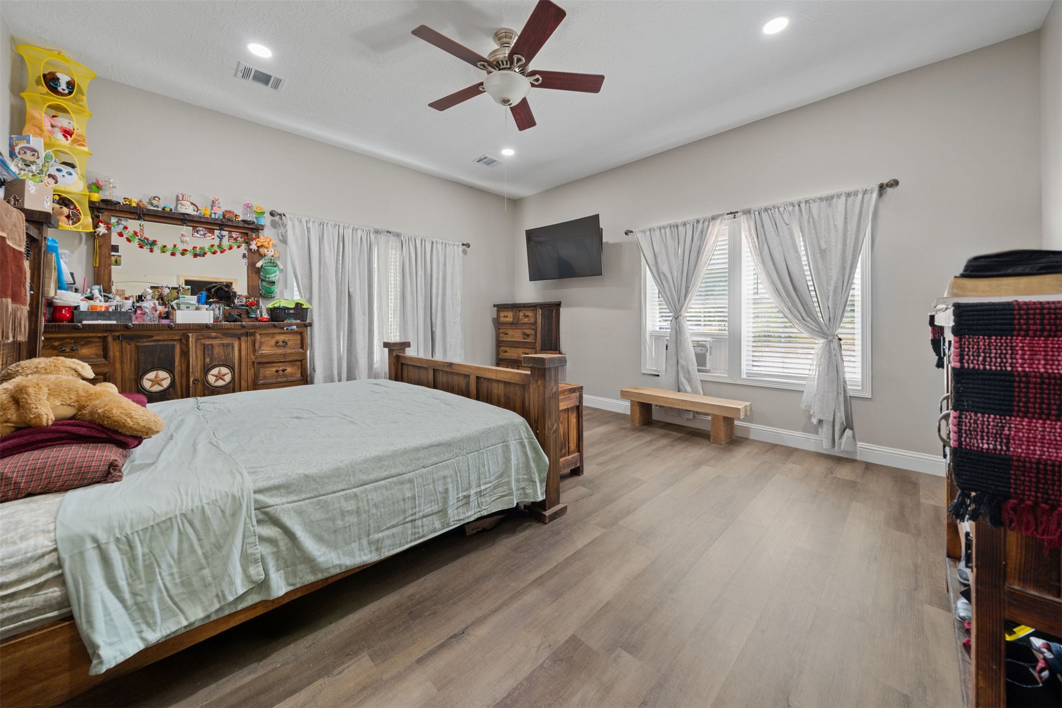 384 County Road 352 Cleveland, TX 77327 - Photo 14 of 47