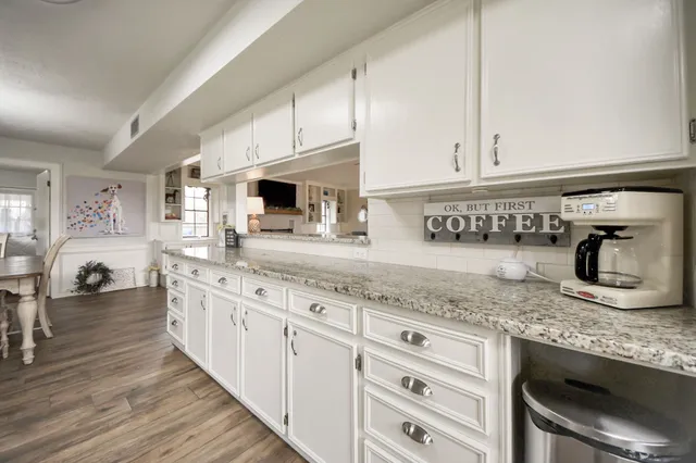 $560,000 | 427 Sikes Road, Bellville, TX 77418