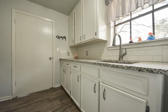 $560,000 | 427 Sikes Road, Bellville, TX 77418