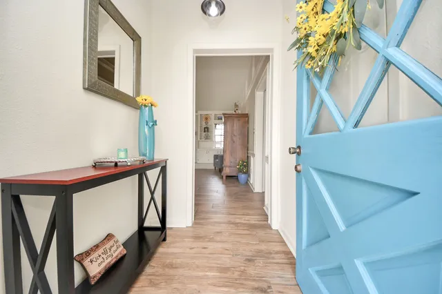 $560,000 | 427 Sikes Road, Bellville, TX 77418