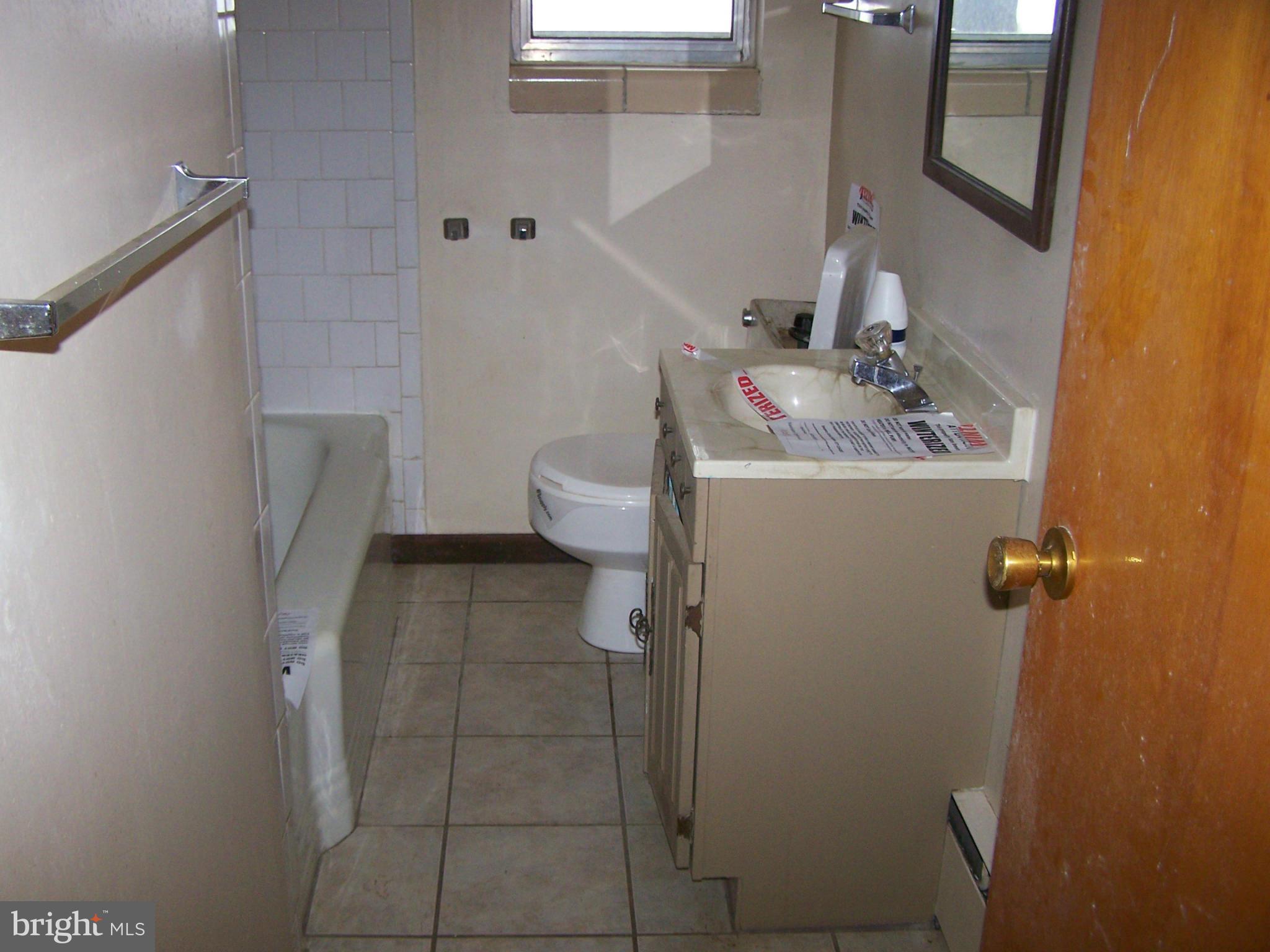 2129 Nicodemus Road Westminster, MD 21157 - Photo 12 of 14 Full bath