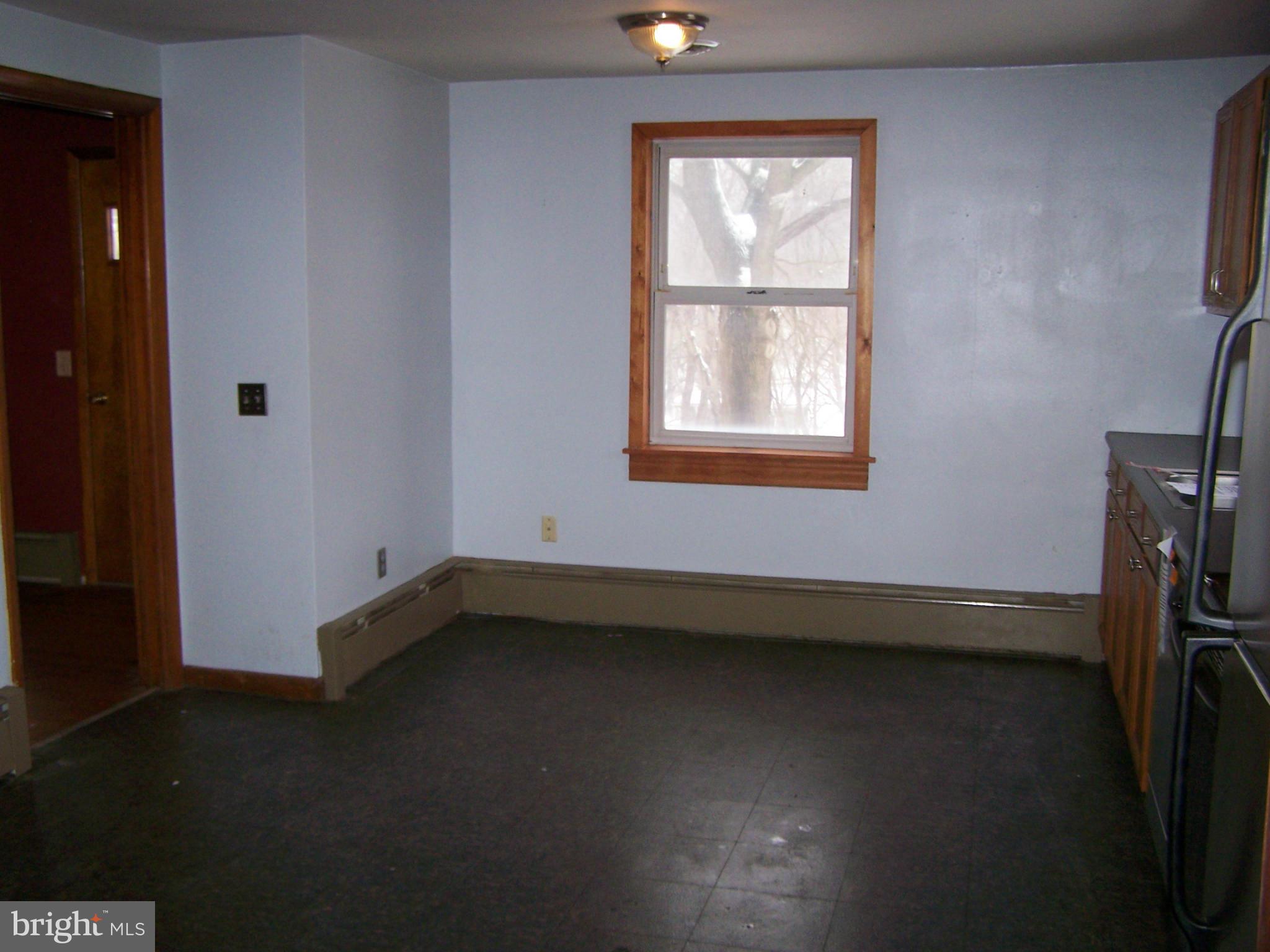 2129 Nicodemus Road Westminster, MD 21157 - Photo 7 of 14 Kitchen with table space