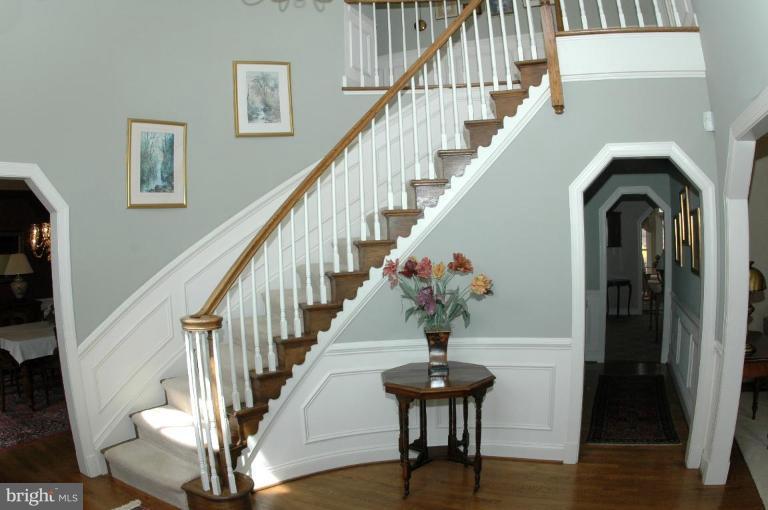 508 Post Oak Road Annapolis, MD 21401 - Photo 1 of 30 Two Story