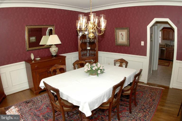508 Post Oak Road Annapolis, MD 21401 - Photo 11 of 30 Dining Room