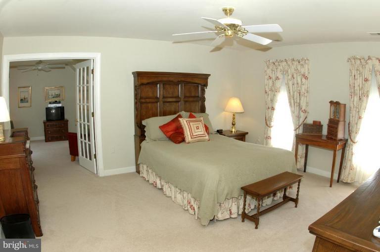 508 Post Oak Road Annapolis, MD 21401 - Photo 12 of 30 Master Bedroom
