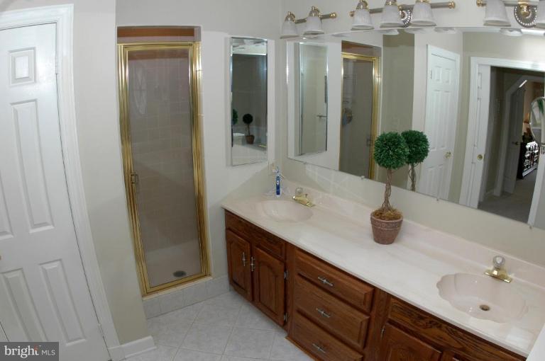 508 Post Oak Road Annapolis, MD 21401 - Photo 21 of 30 Master Bath #2