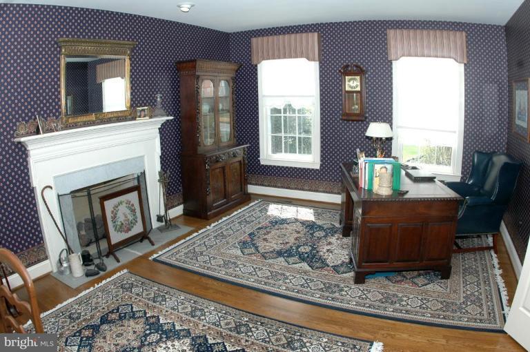 508 Post Oak Road Annapolis, MD 21401 - Photo 4 of 30 Den