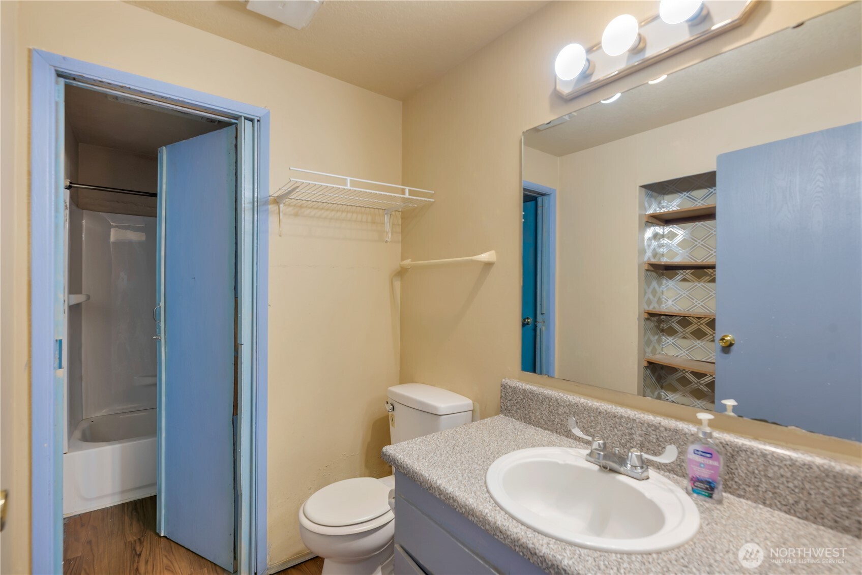 1321 South Puget Drive, Unit 35 Renton, WA 98055 - Photo 9 of 17 Gallery Image 9