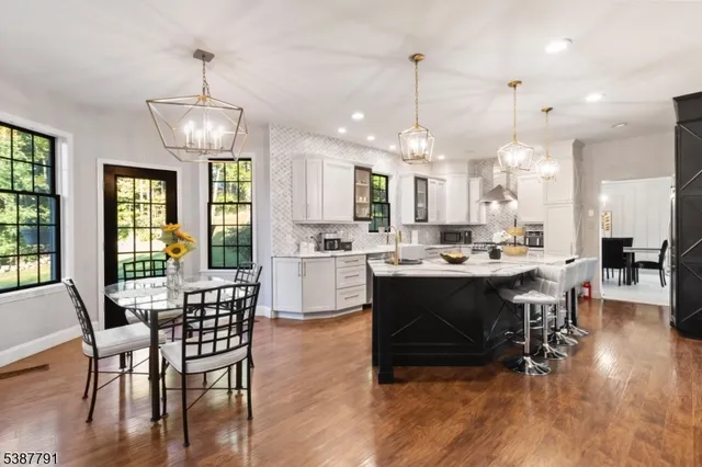 $815,000 | 14 Sabine Lane, Franklin, NJ 07416