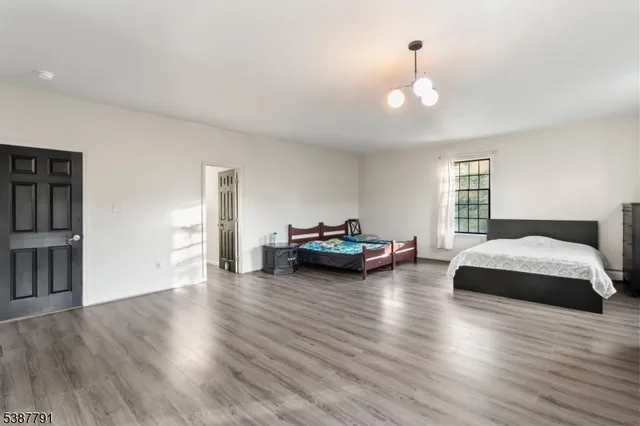 $815,000 | 14 Sabine Lane, Franklin, NJ 07416