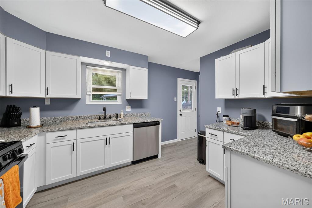 405 Teston Drive Ferguson, MO 63135 - Photo 11 of 28