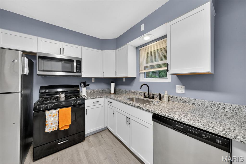 405 Teston Drive Ferguson, MO 63135 - Photo 12 of 28