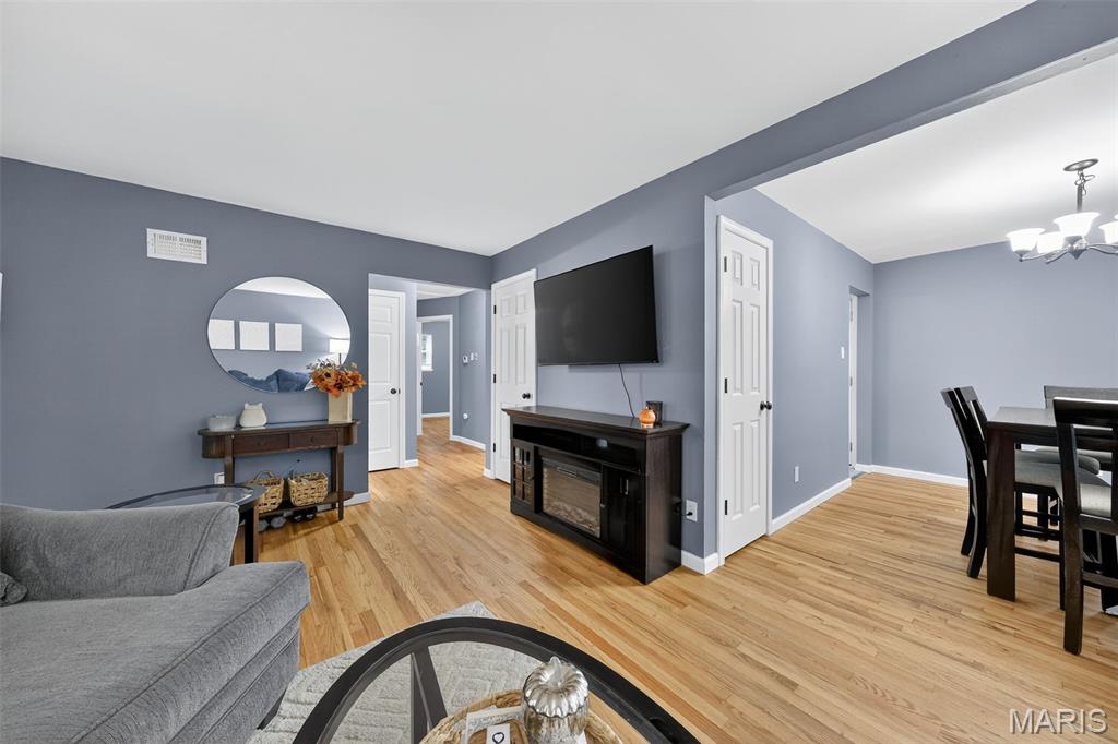 405 Teston Drive Ferguson, MO 63135 - Photo 5 of 28