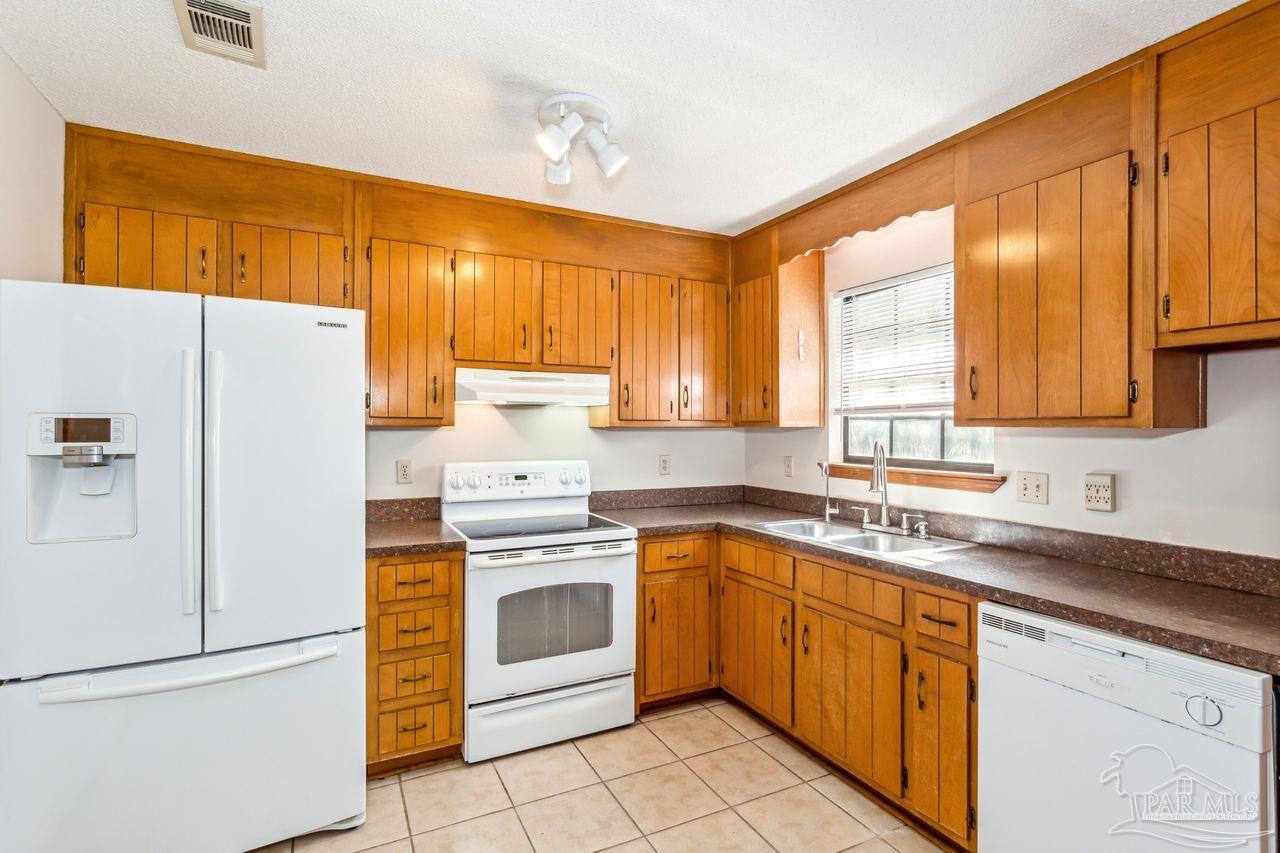 4747 Easter Street Pace, FL 32571 - Photo 11 of 27