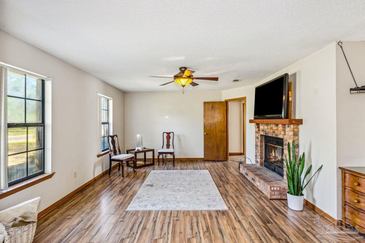 4747 Easter Street Pace, FL 32571 - Photo 4 of 27