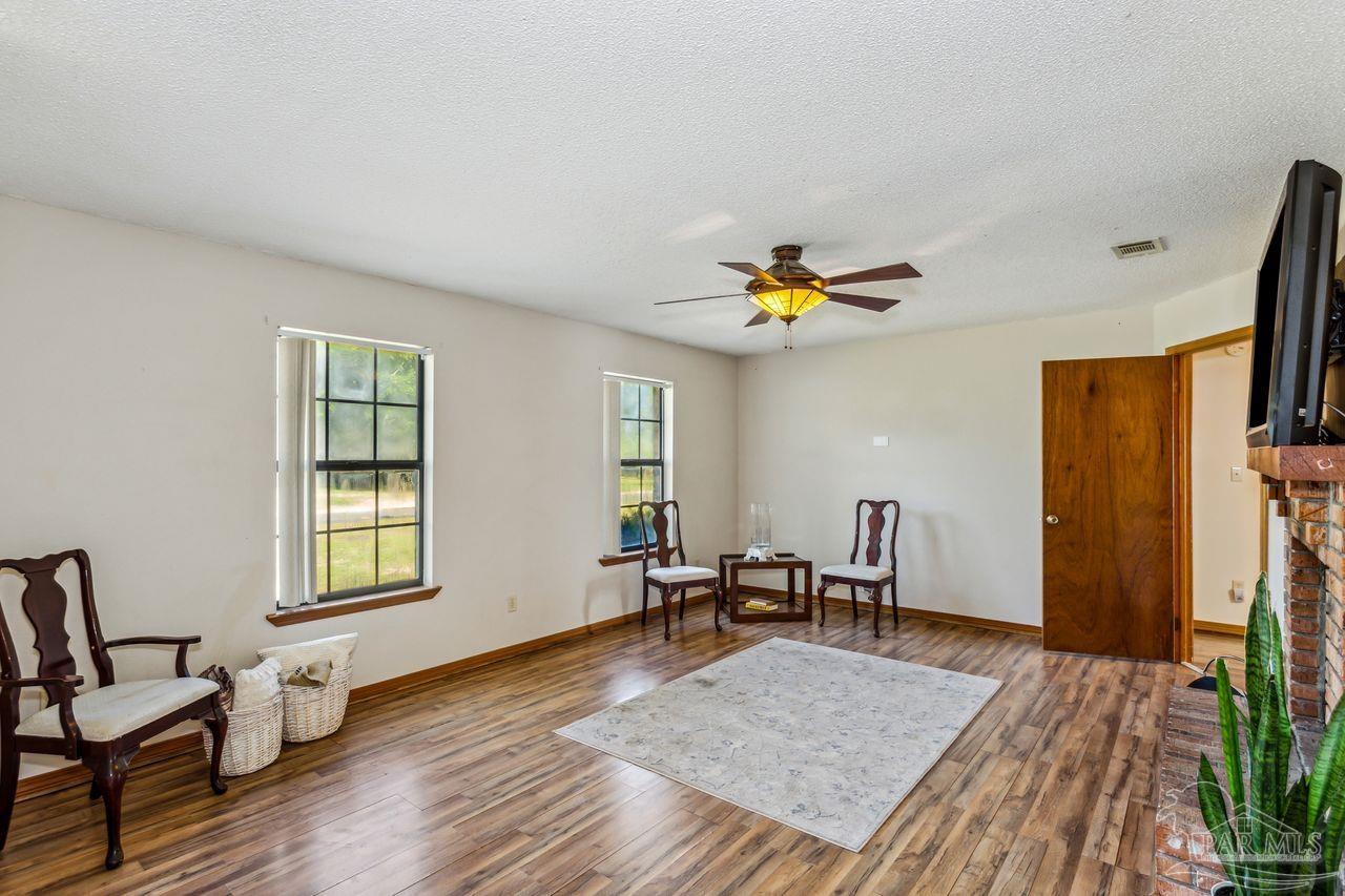 4747 Easter Street Pace, FL 32571 - Photo 5 of 27