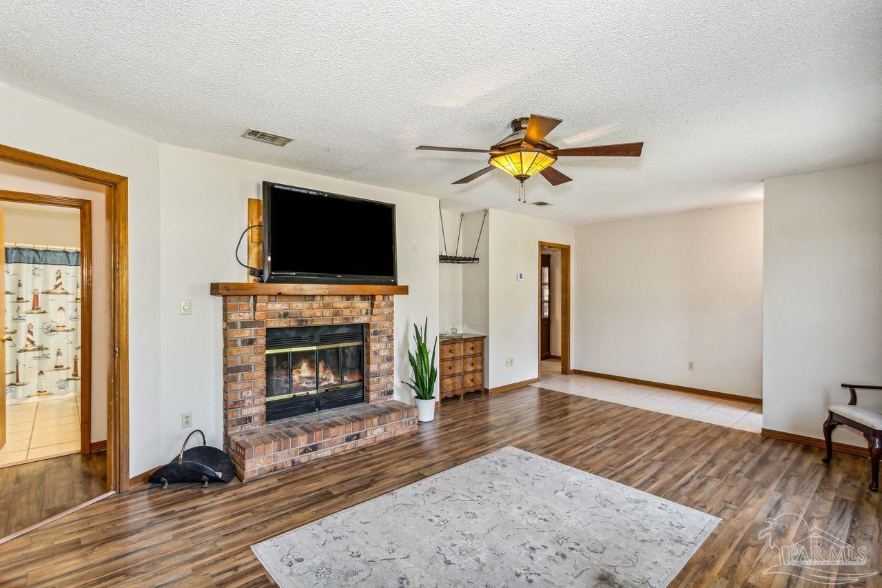 4747 Easter Street Pace, FL 32571 - Photo 7 of 27